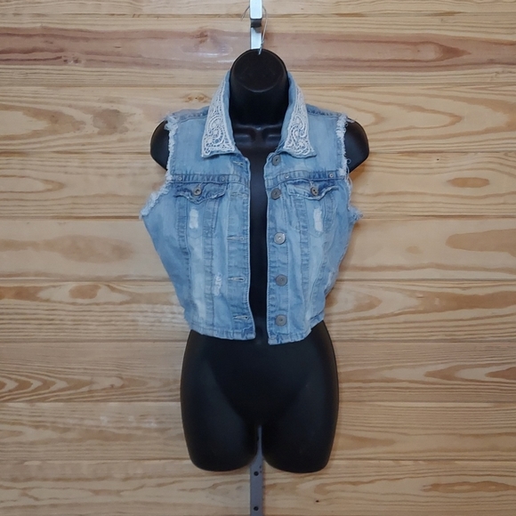Blue Jean Vest Size Medium - Picture 1 of 8